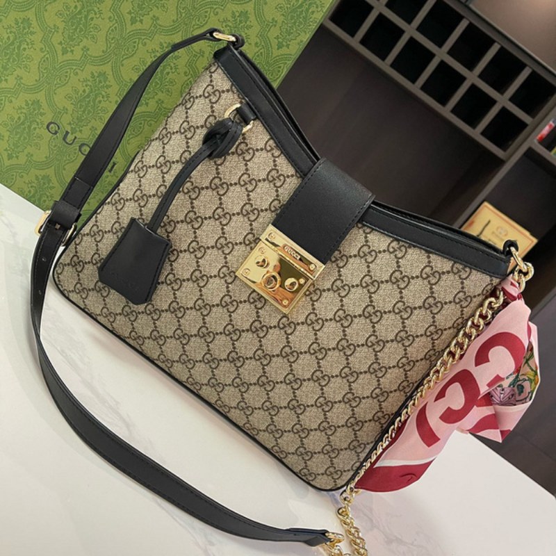 Gucci Padlock GG Medium Shoulder Bag GC231