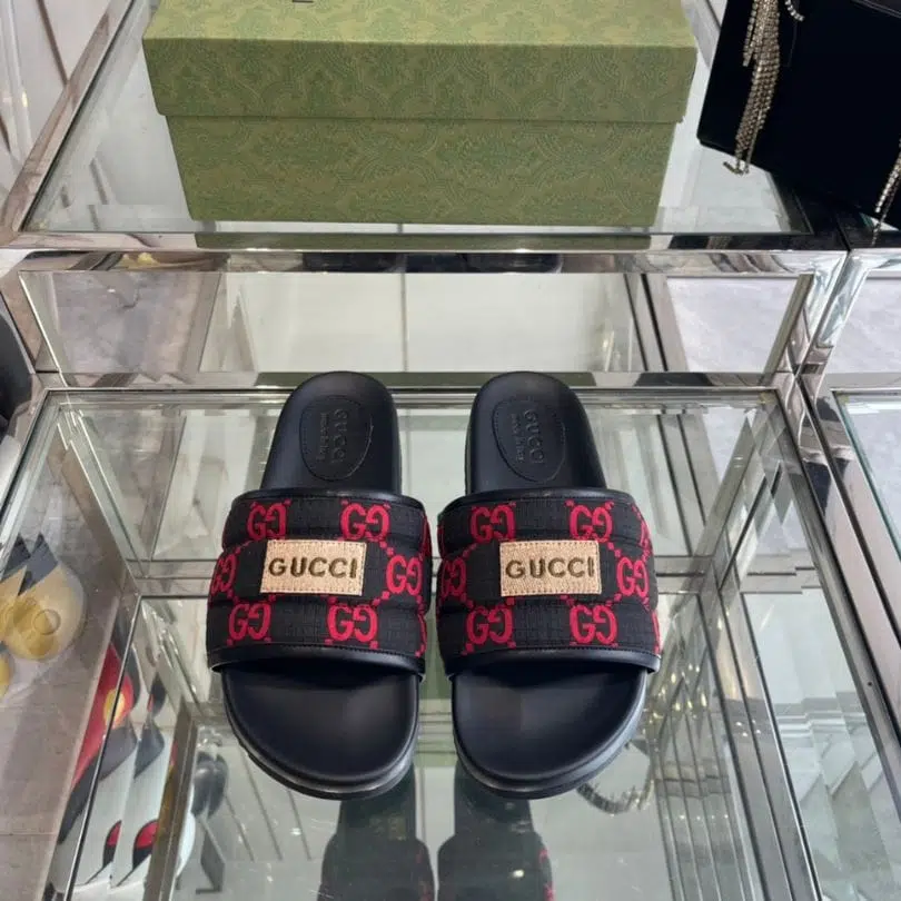 Slides Gucci GG Canvas with Logo Patch GC140